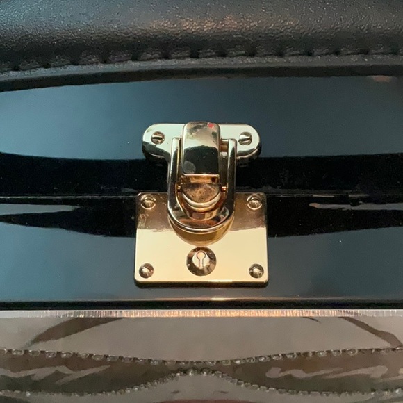 NWT Acrylic Box Clutch Designed by Bags 2 Slay. - Picture 3 of 7